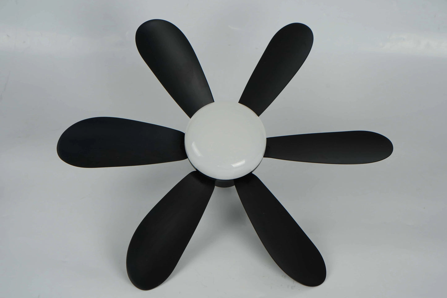 Ceiling Fan Light Screw in Small Ceiling Fan with Remote 3 Wind Speed Dimmable LED 3000-6500K 6 White Blades 20.5 Inch